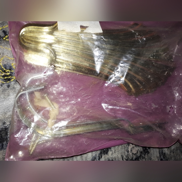 NWOT Vintage curtain accessory - Picture 2 of 3